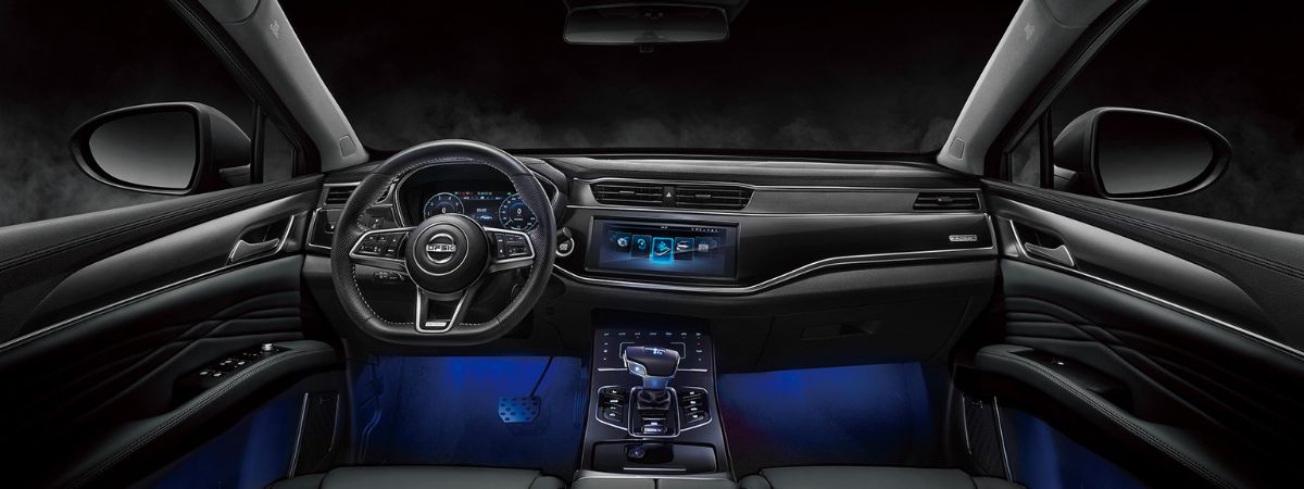 Design interno della DFSK Glory F5