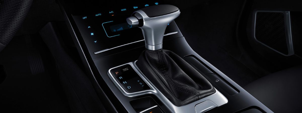 Gli interni high tech della DFSK Glory F5